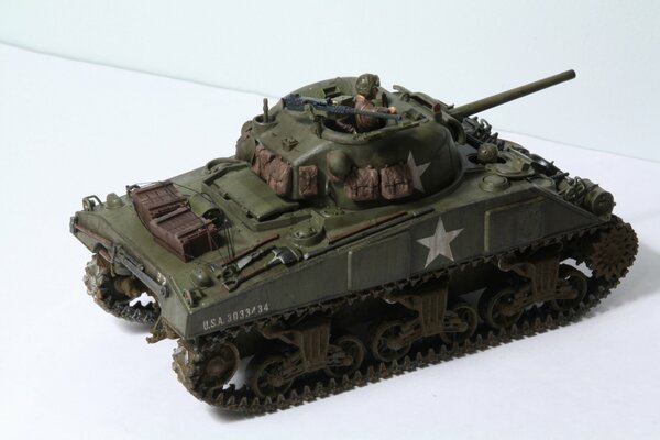 Model zabawkowy czołg M4 Sherman średniej wielkości 