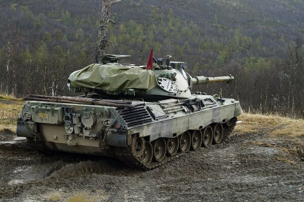 Tanque de batalla Noruego Leopard-1