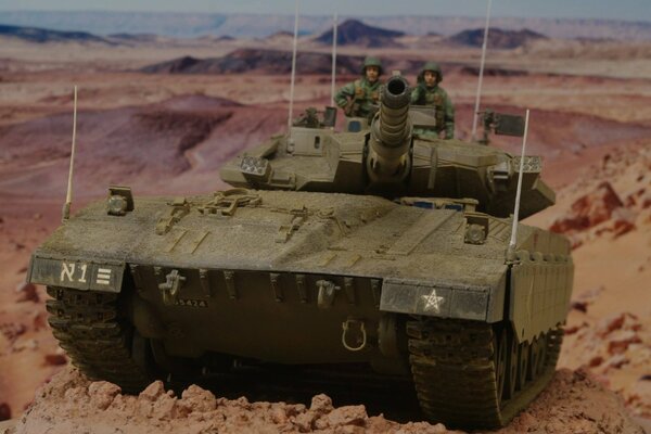 Toy model of a battle tank