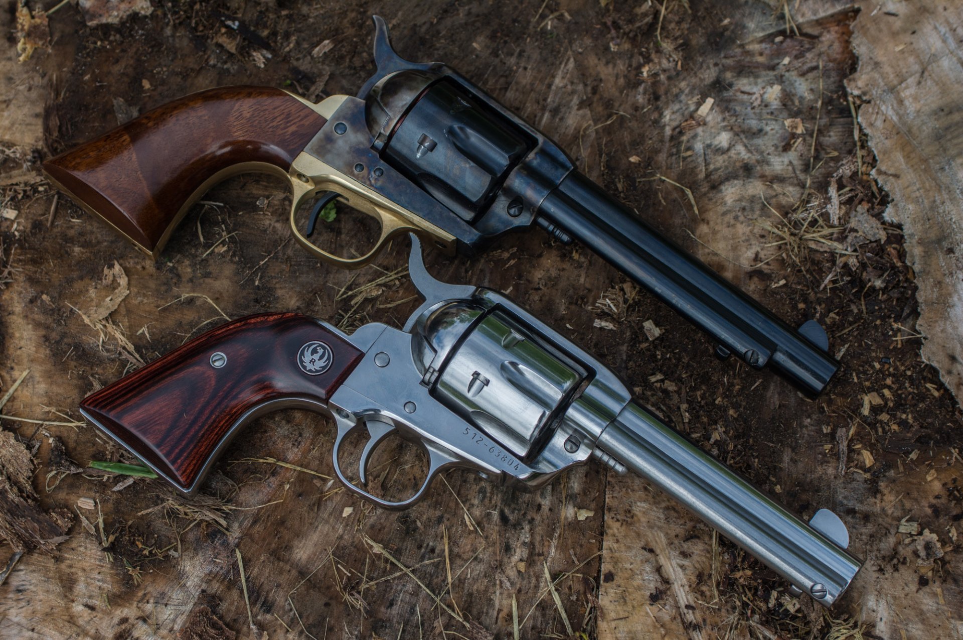 revolvers two leather weapon