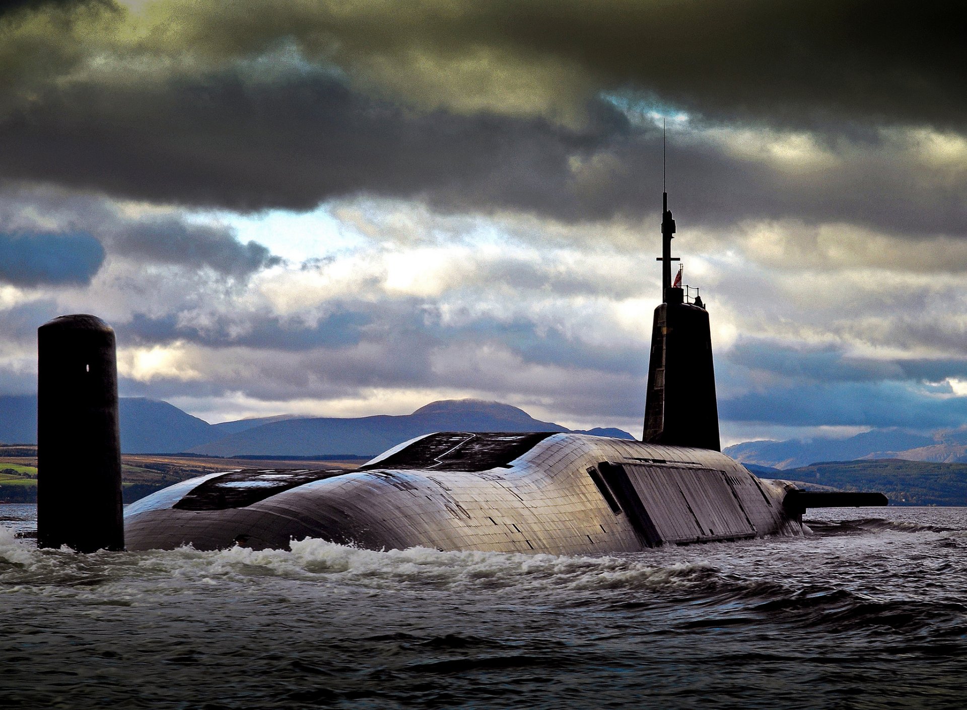 hms vengeance nuclear submarino barco tipo vanguard