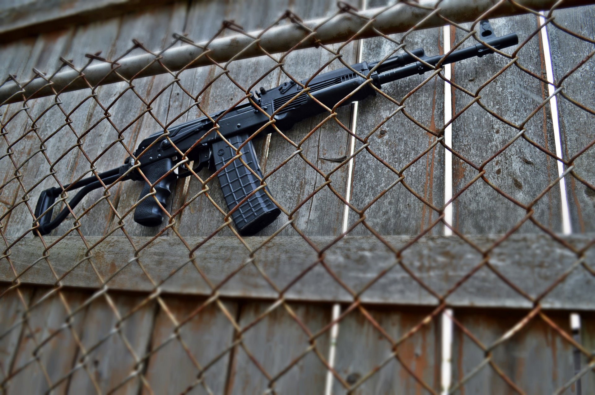 aiga semi-automatic carabiner fence