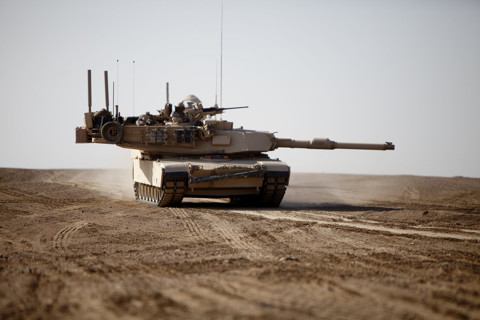 m1a1 abrams tanque vehículos blindados desierto