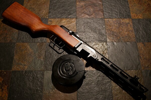 Radziecki pistolet maszynowy Shpagin