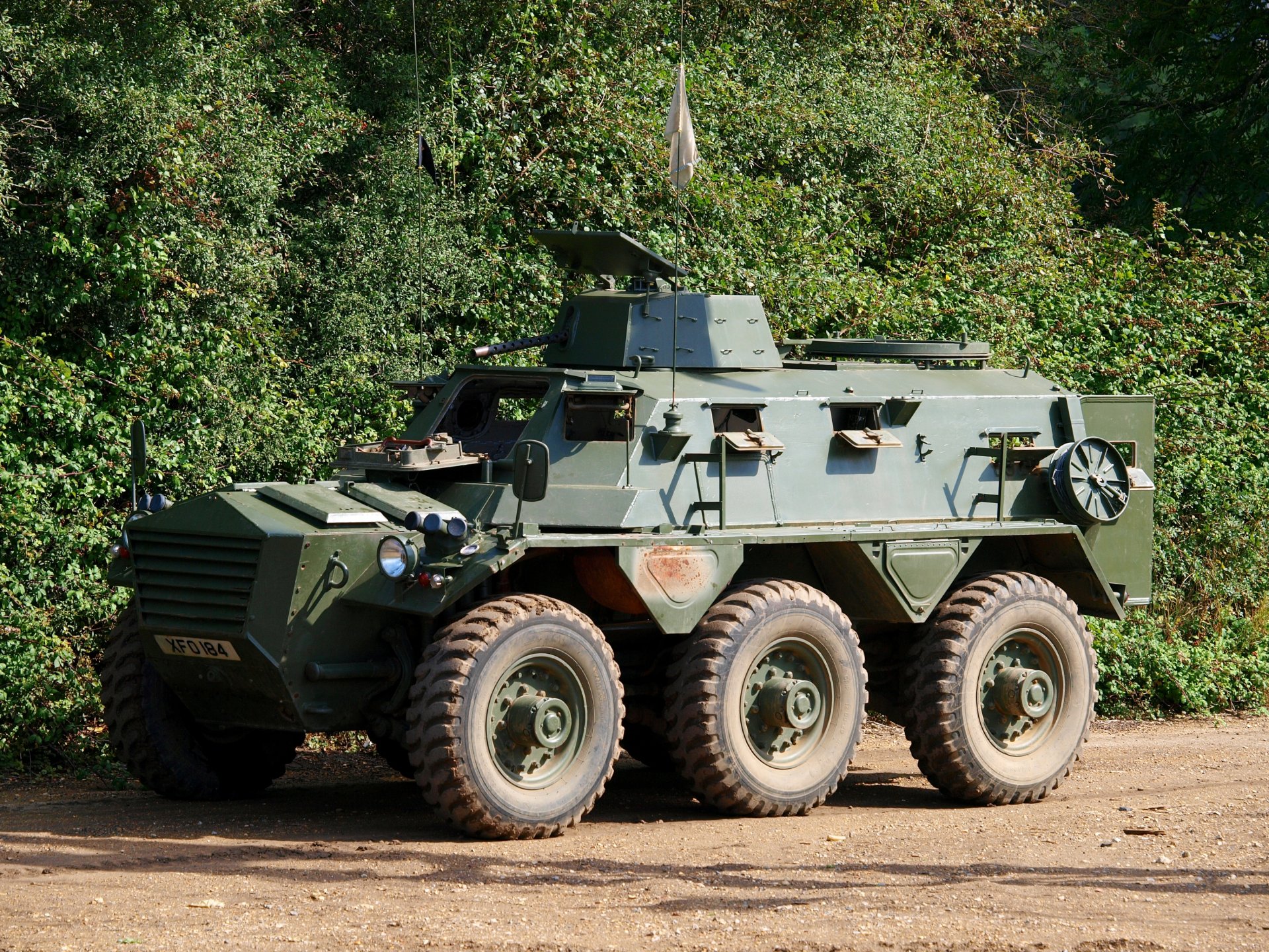 fv603 sarrasin britannique véhicule blindé de transport de troupes