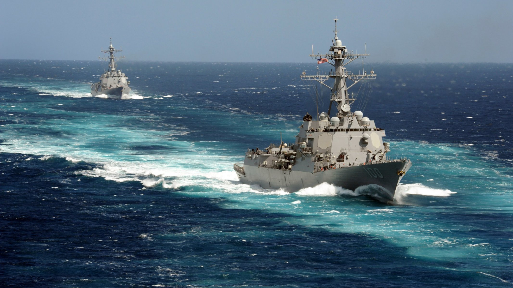 armas barcos vapor uss kidd ddg-100 destructor destructor mar abierto horizonte patrulla caminata