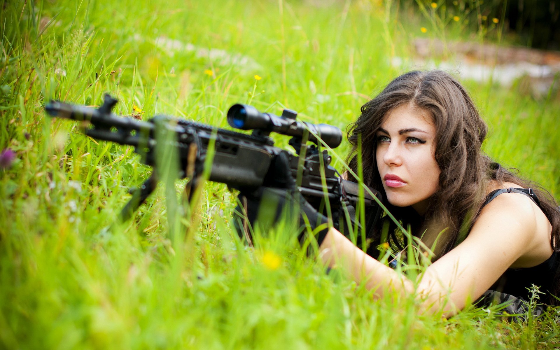 ragazza arma sfondo