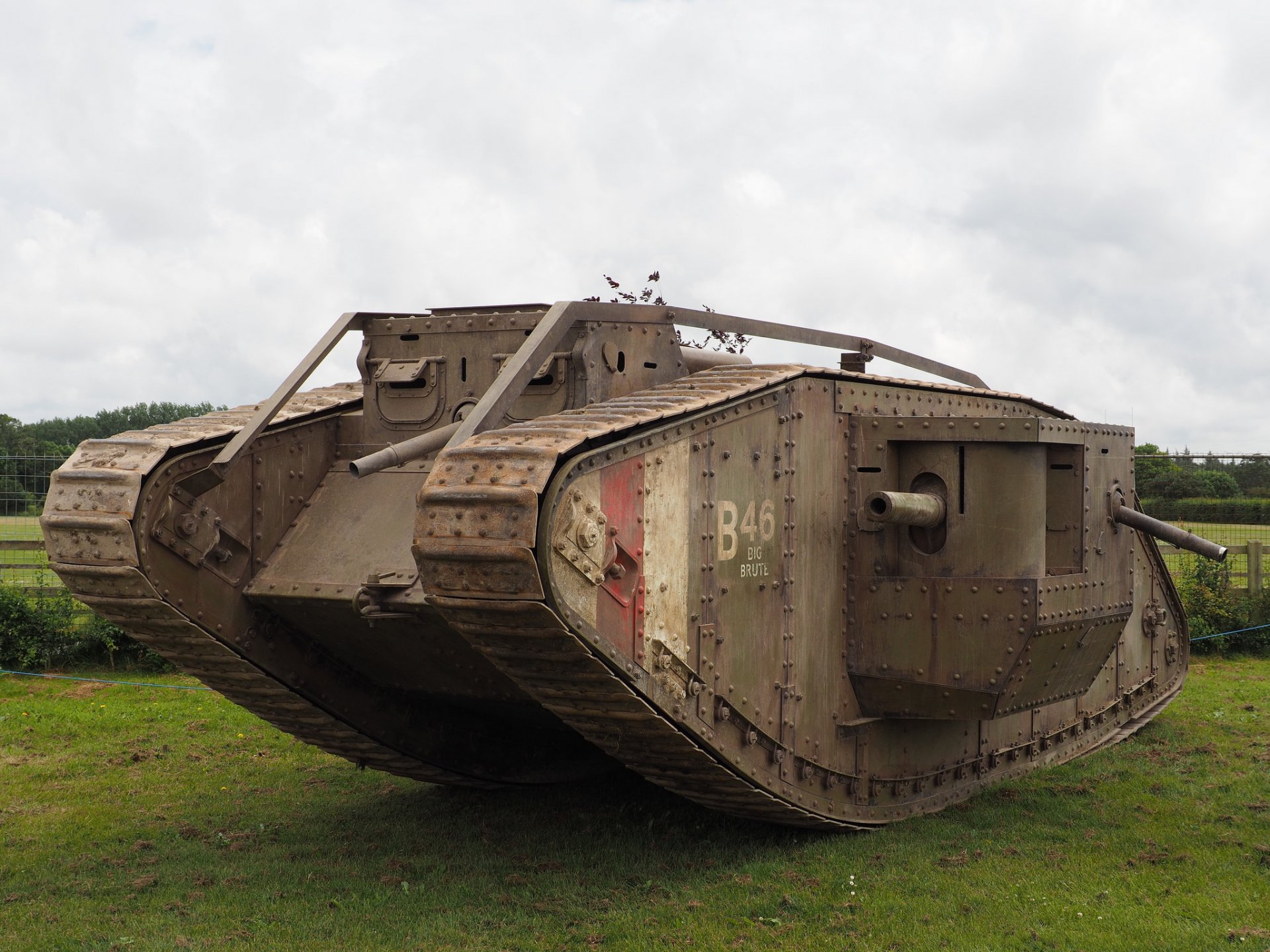 mk iv replica carro armato veicoli blindati