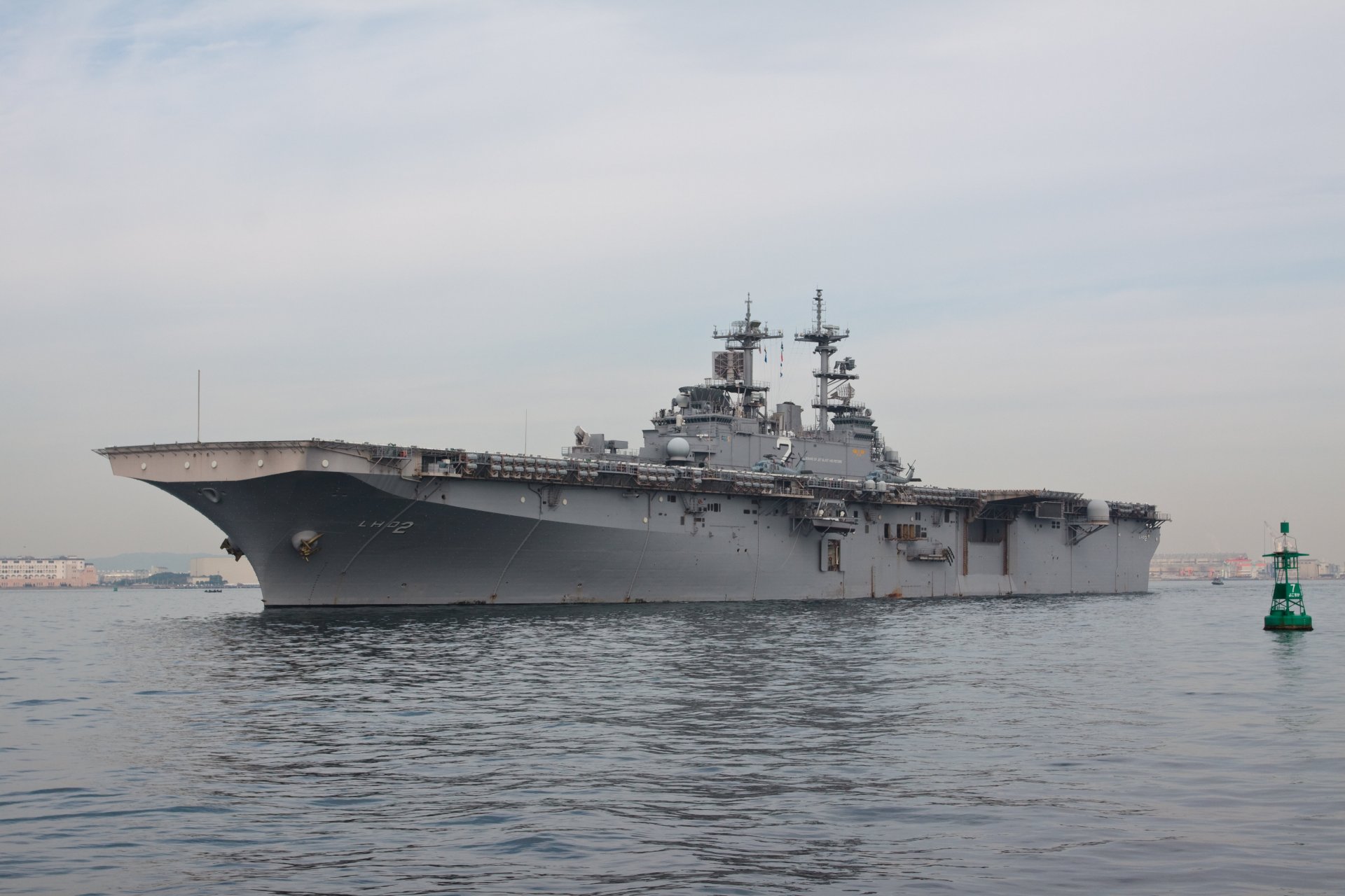 uss essex lhd-2 essex universal landing ship bay