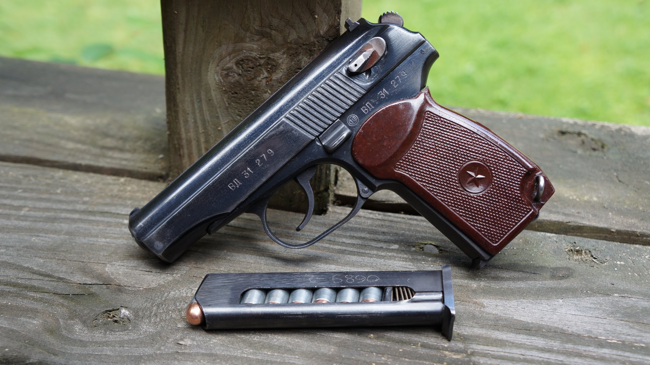 makarov pistolet magasin munitions