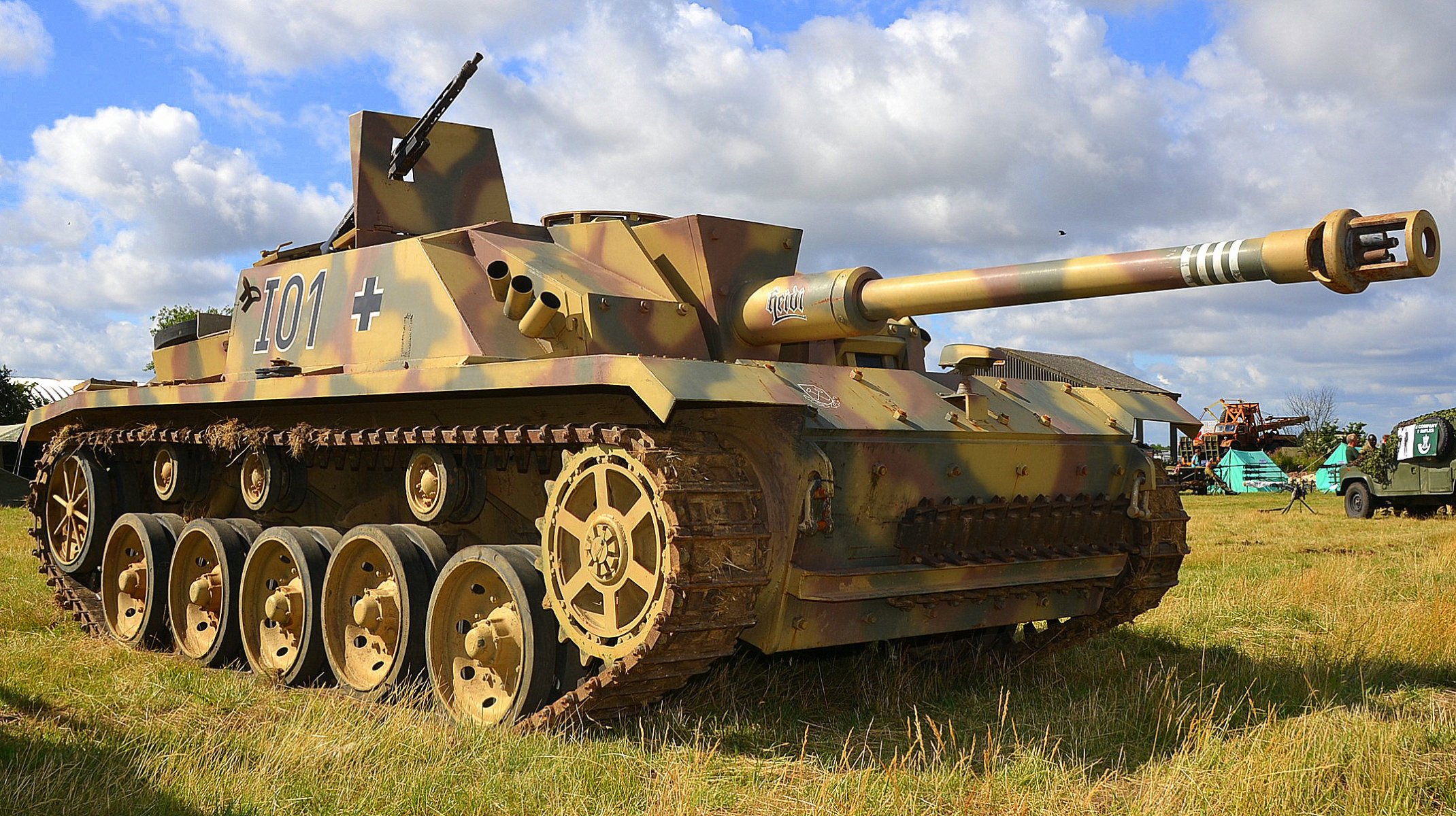 tug iii ausf g assault gun times second world war armored vehicle