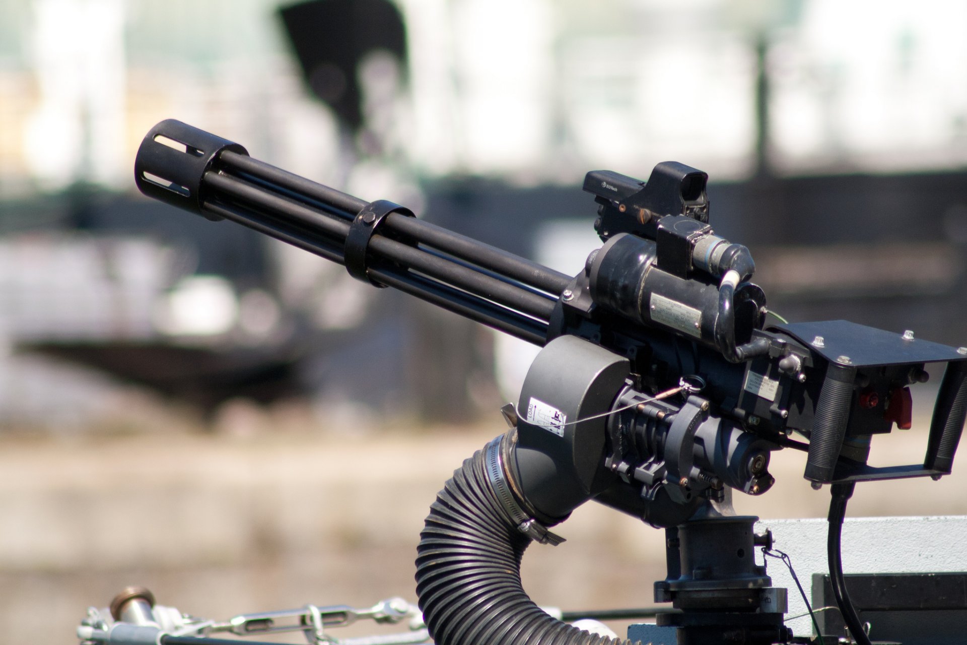 m134 minigun wielolufowy karabin maszynowy broń