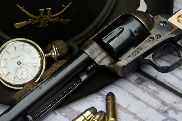 Chapeau baril munitions montres