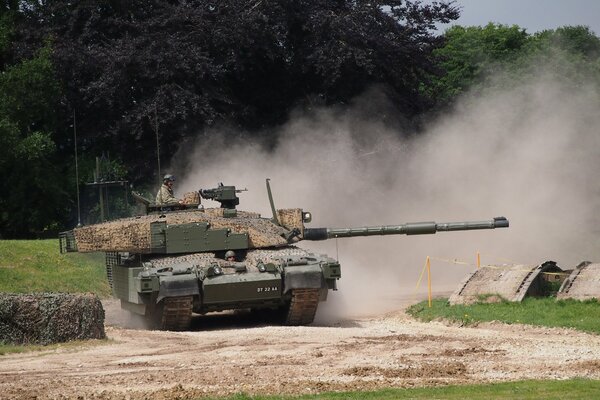 Military equipment, armored vehicles, challenger tank, England