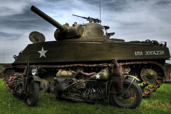 Carro armato Sherman del periodo della Seconda Guerra Mondiale