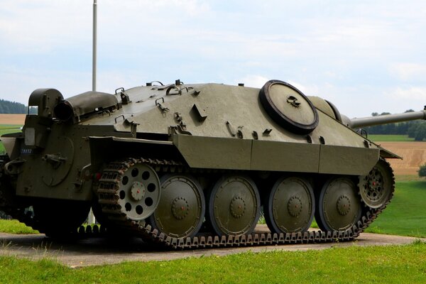 German self-propelled artillery hetzer