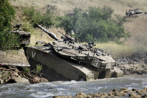 Der Merkava-Hauptkampfpanzer im Schlamm Israels