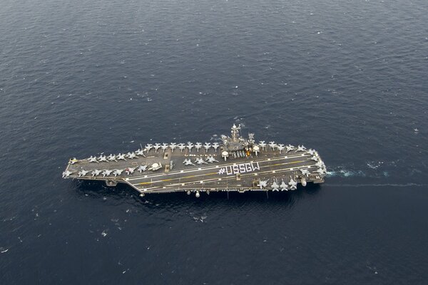 Photo of the aircraft carrier cvn73 at sea