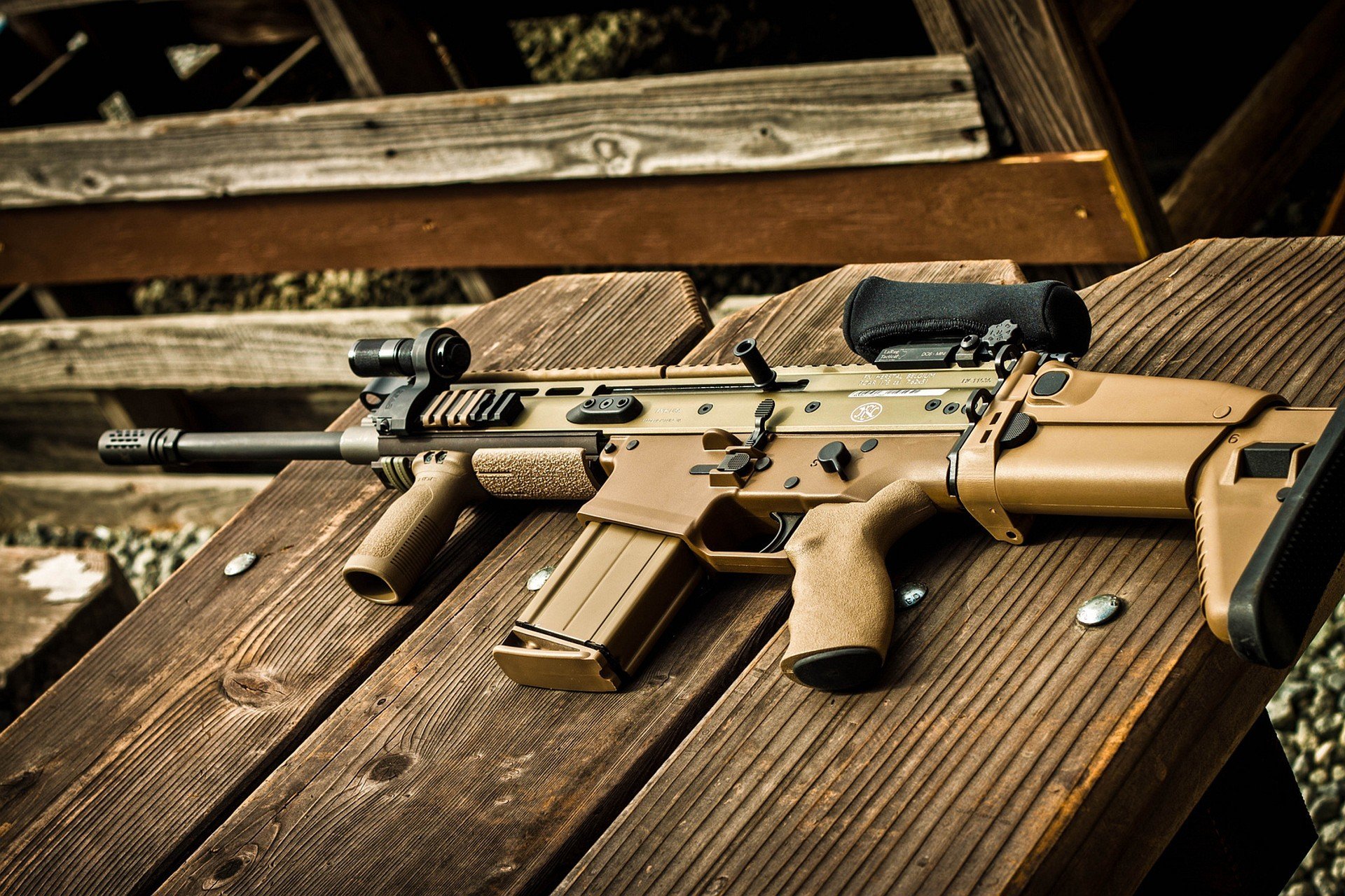 fn scar 17s automatico arma impugnatura tattica ottica legno si trova