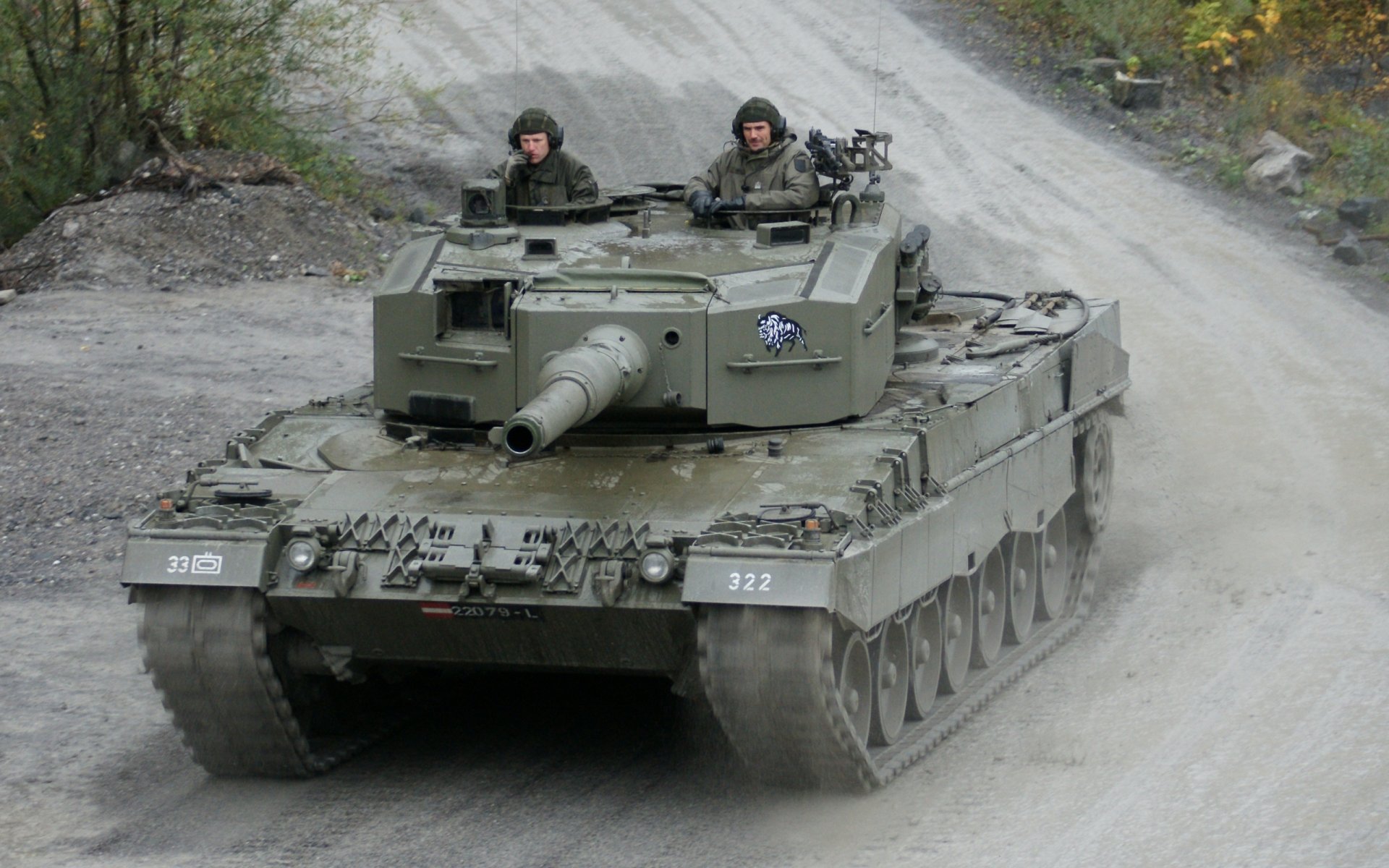 czołg leopard 2a4 austria droga błoto