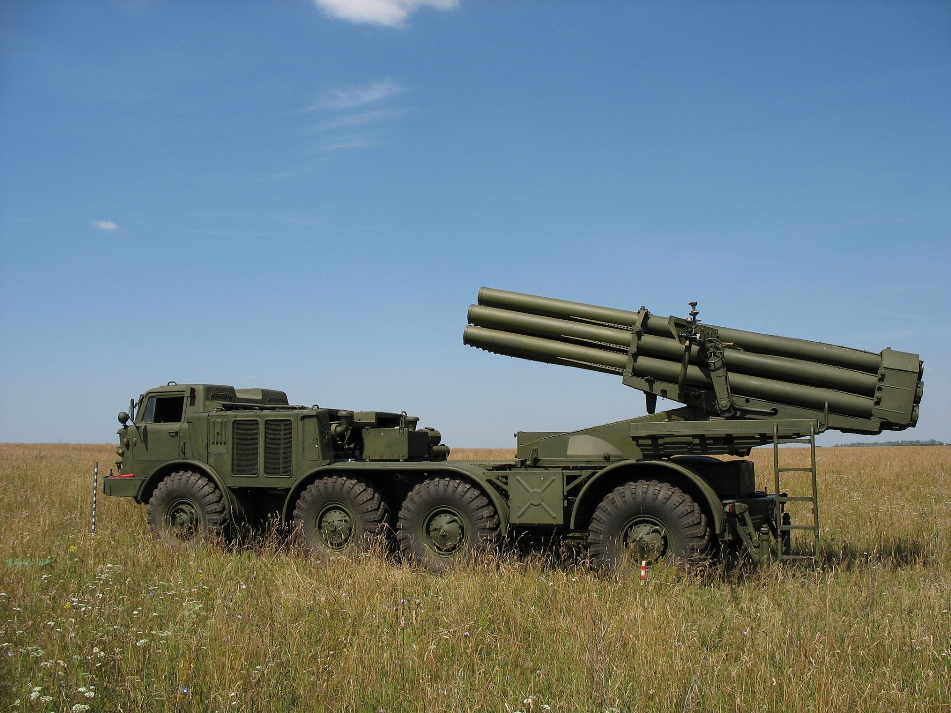 huragan mlrs jet system ognia salwy pole