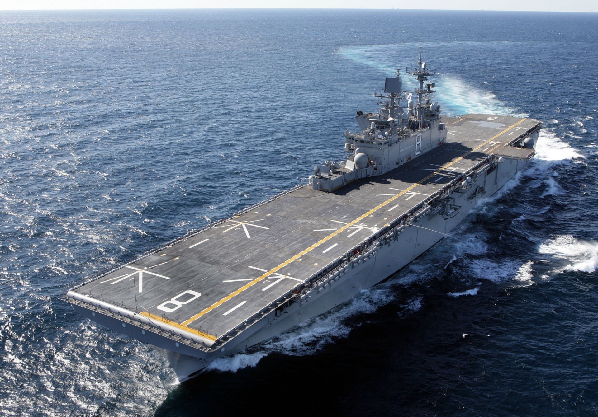 udc uss makin island lhd8 deck ocean travel