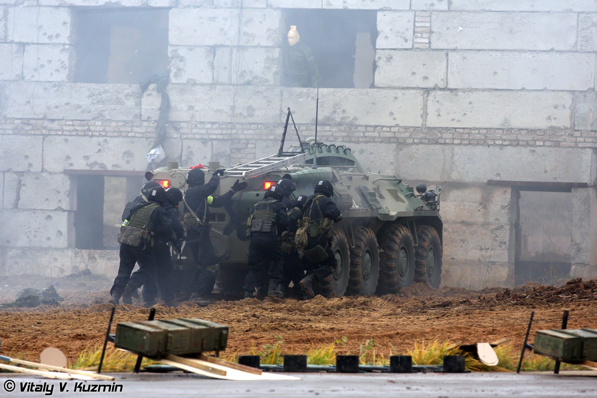 siły specjalne szturm bb msw csn btr80 rosja