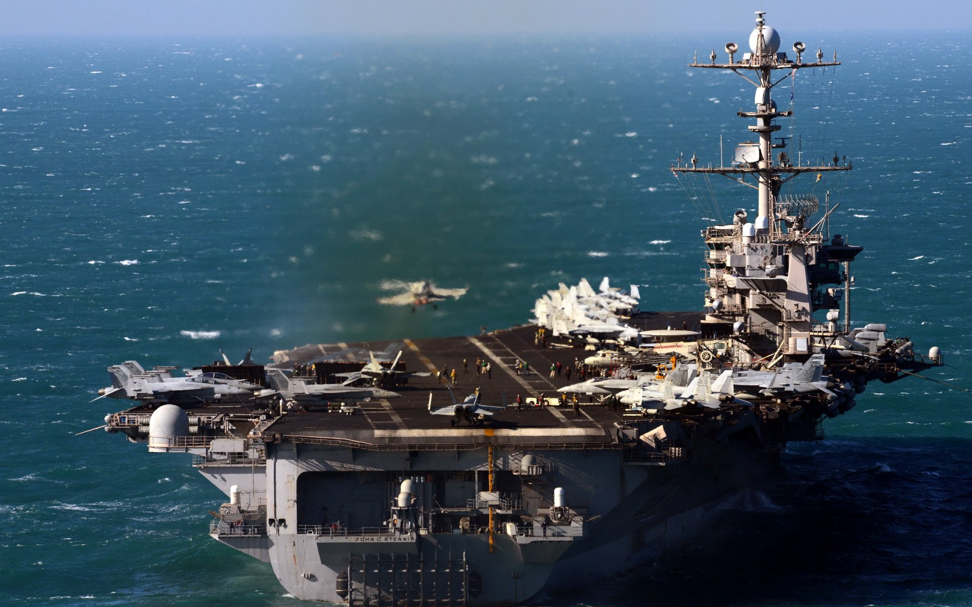 uss john c. stennis portaaviones armas