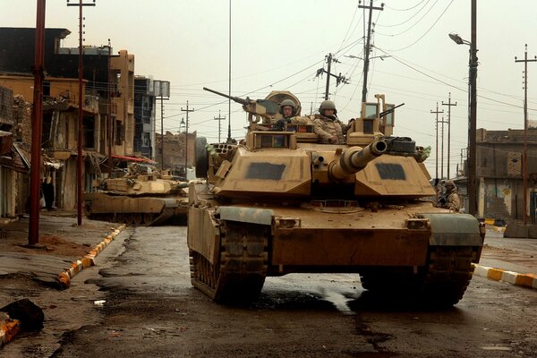 US Battle Tank in Tell Afar