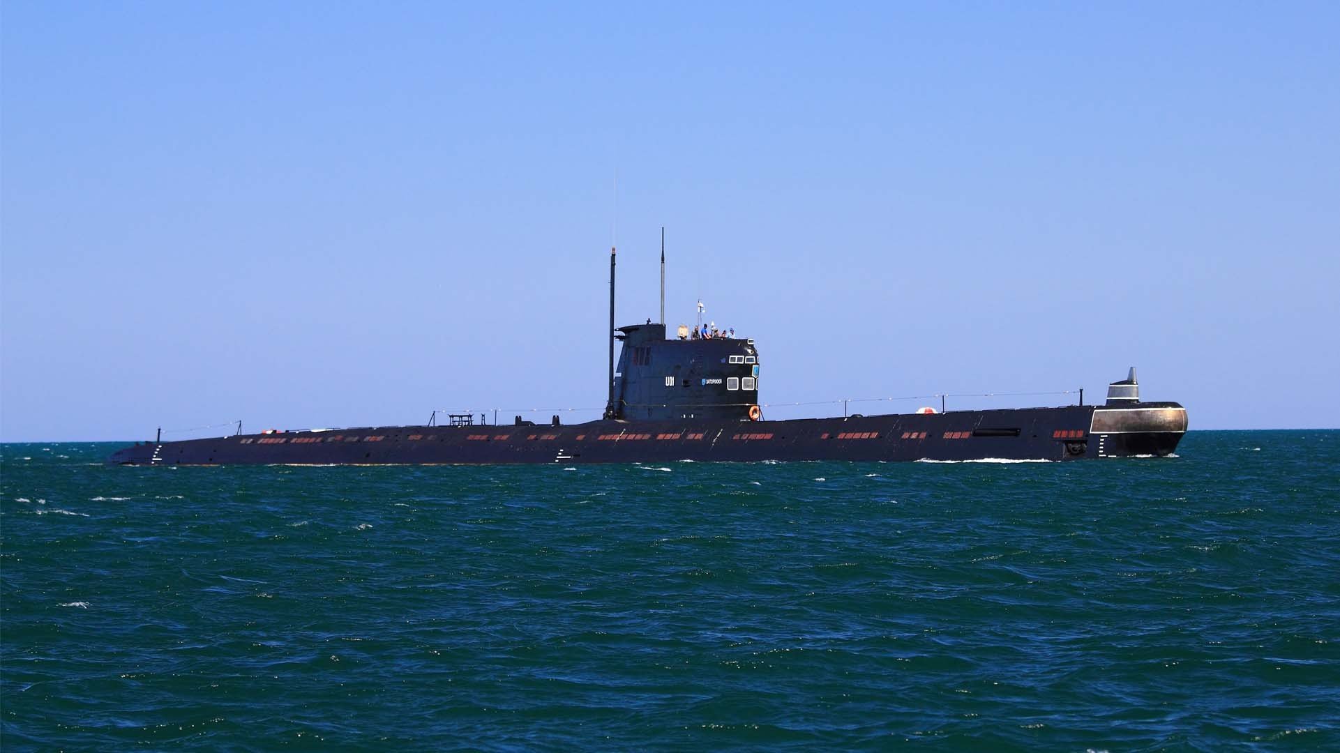 marina submarino submarino en océano