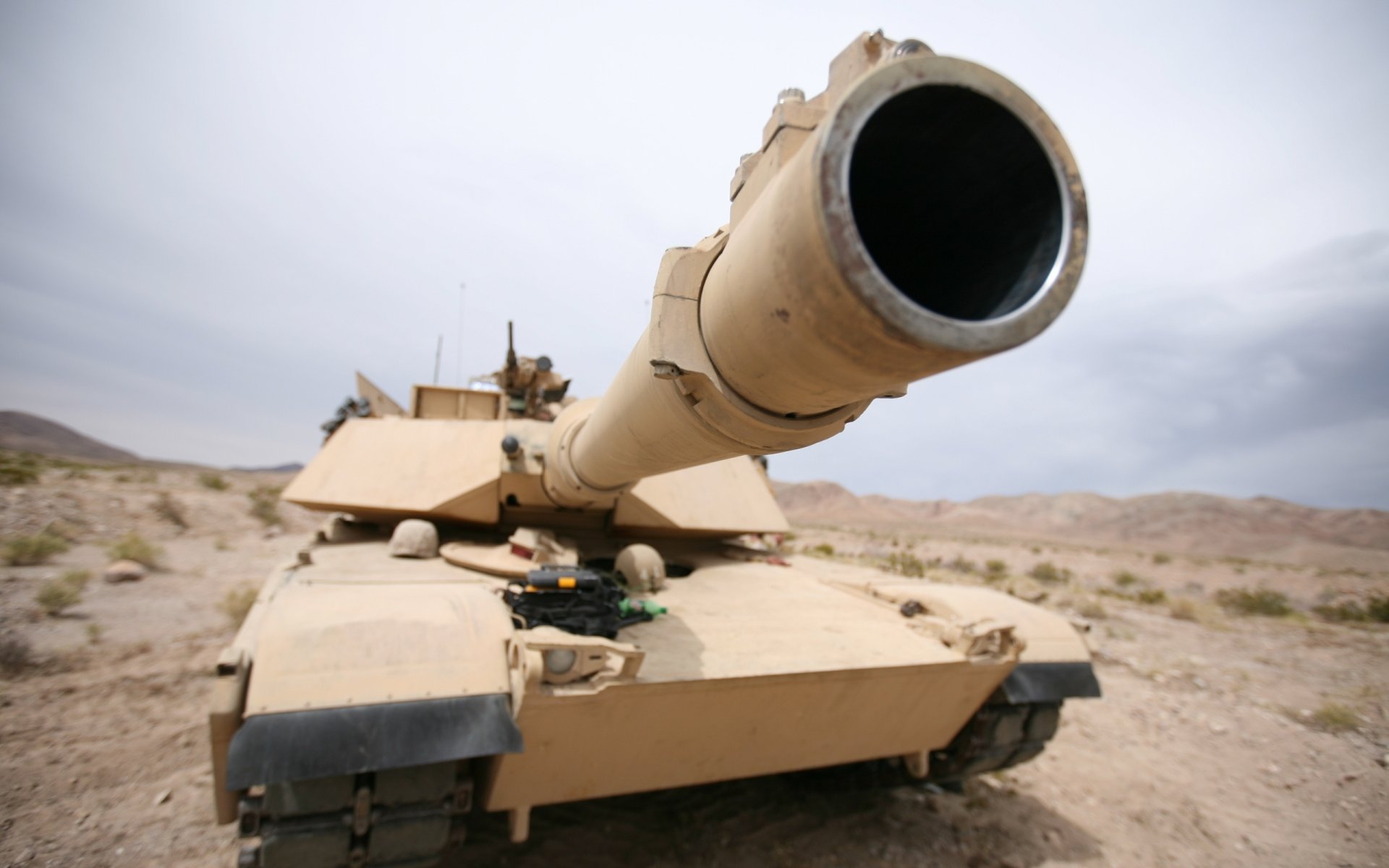 abrams tanque arma