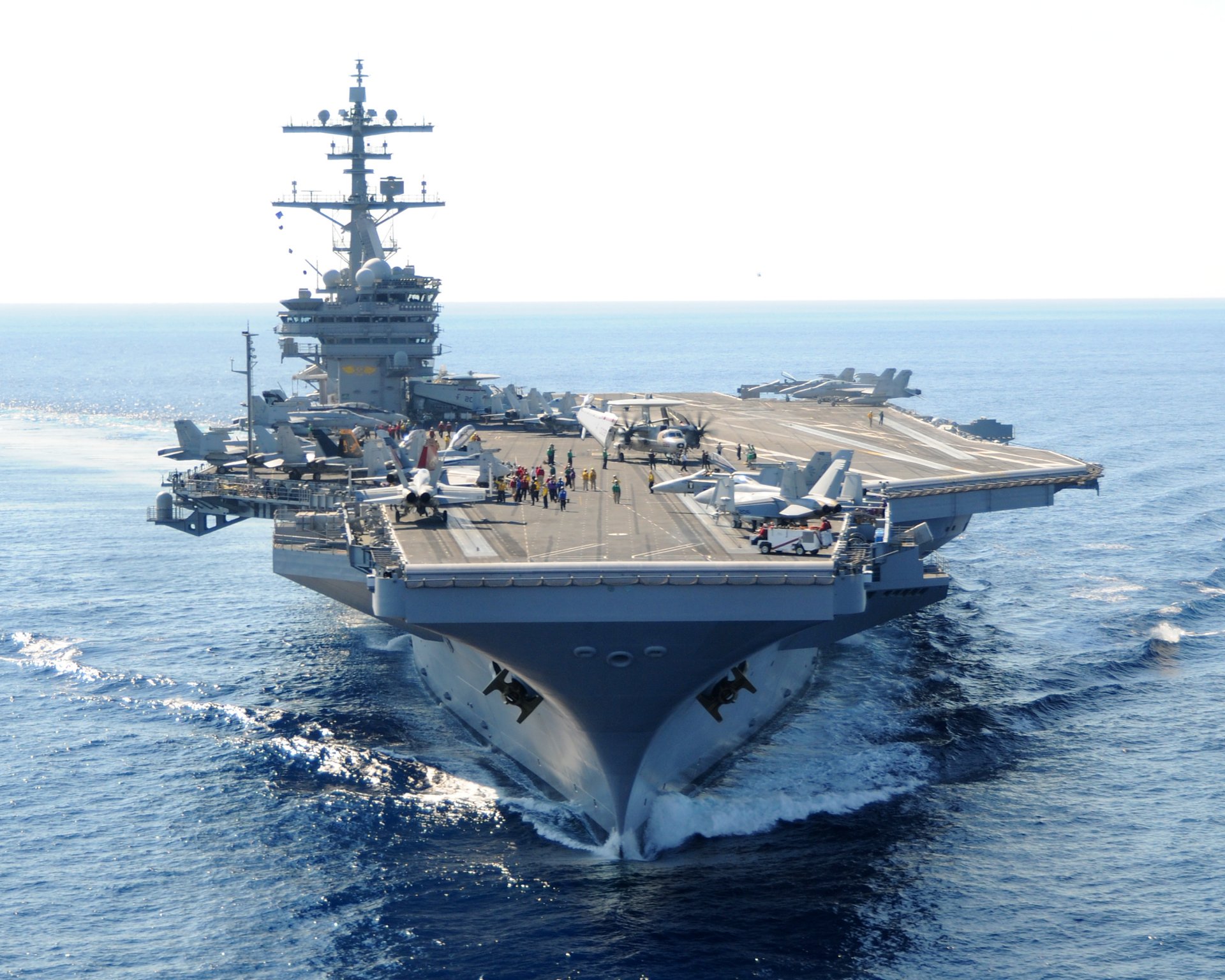 the last tenth aircraft carrier with a nuclear power plant type Nimitz number cvn-77 George Bush course ocean