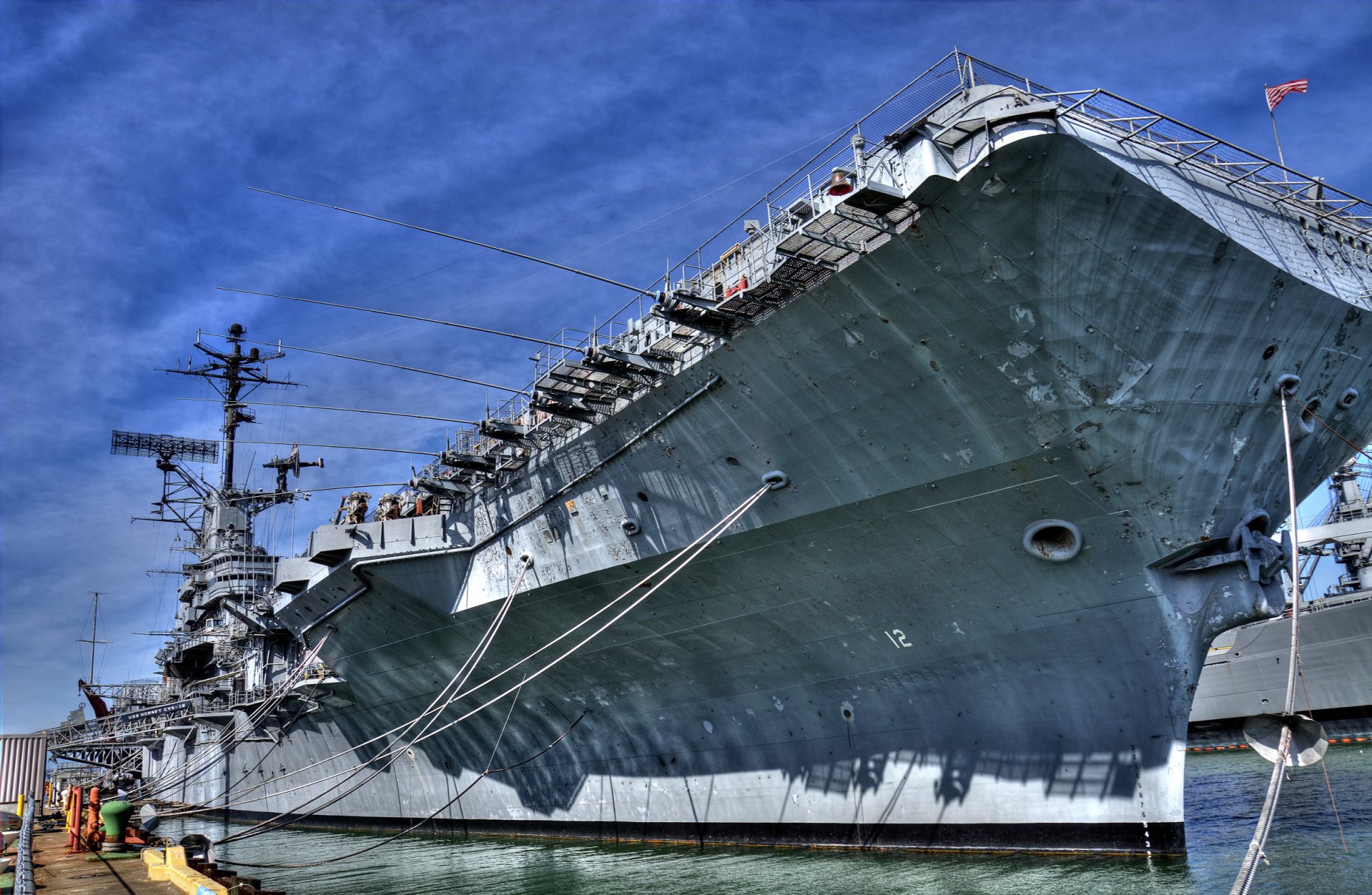 liegeplatz liegeplatz liegeplatz schiff flugzeugträger usa im urlaub