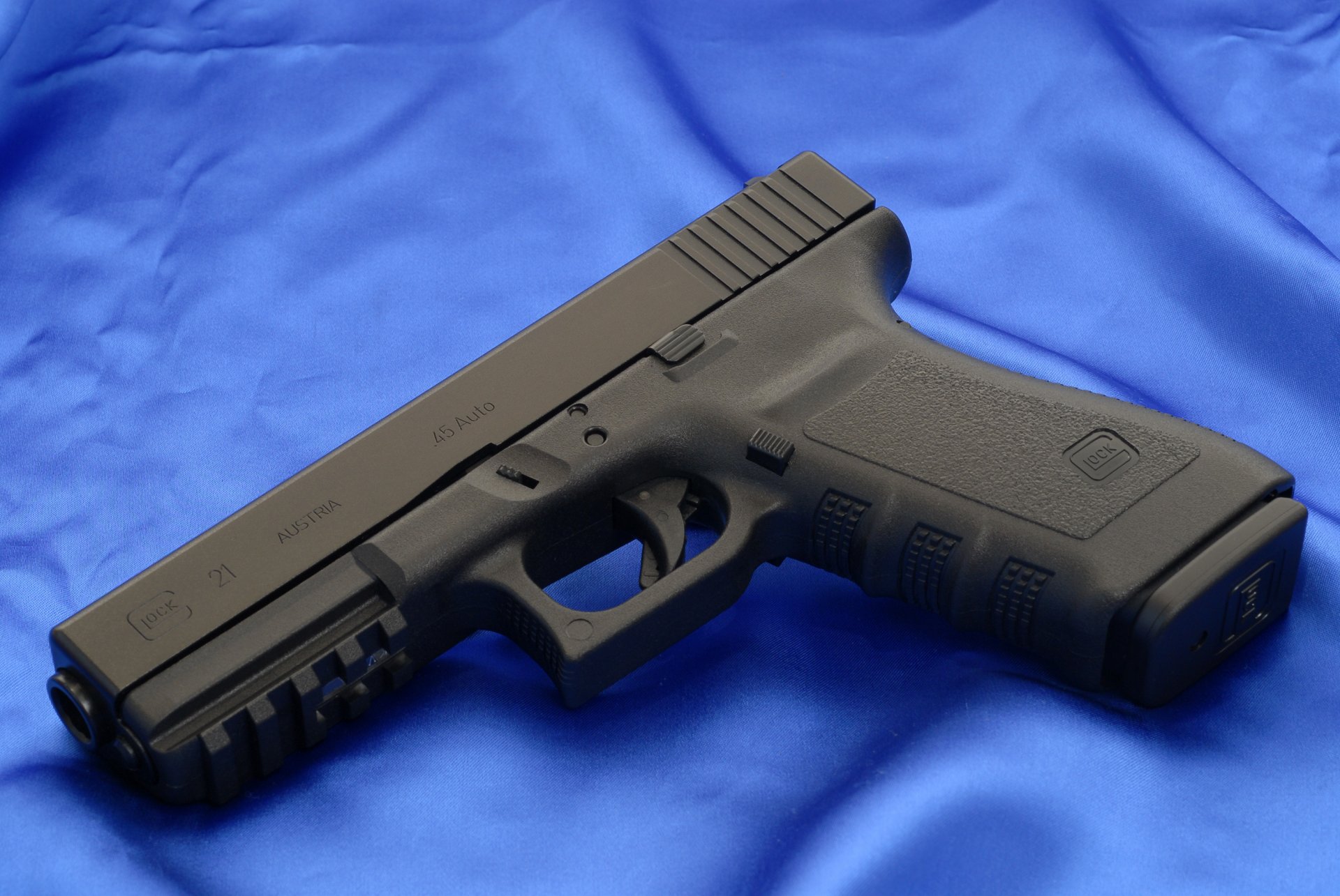 glock 21sf pistolet broń tapeta 21sf płótno niebieski austria