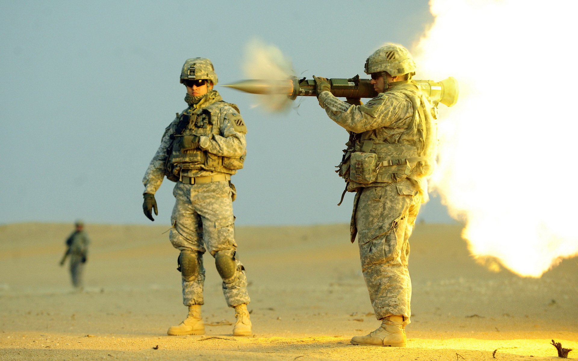 united states army at-4 panzerabwehrwaffen soldaten schuss