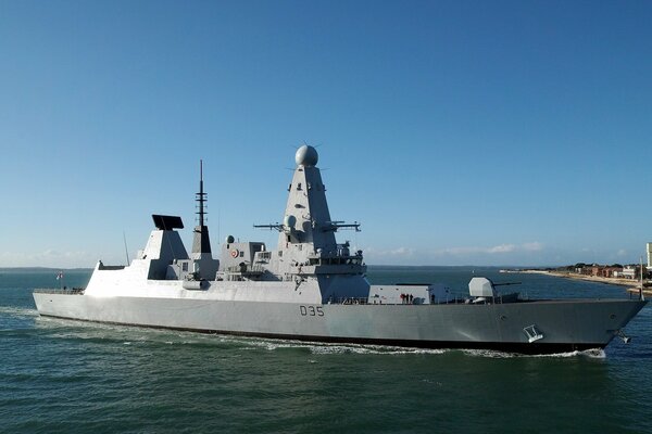 Statek HMS dragon. Walka