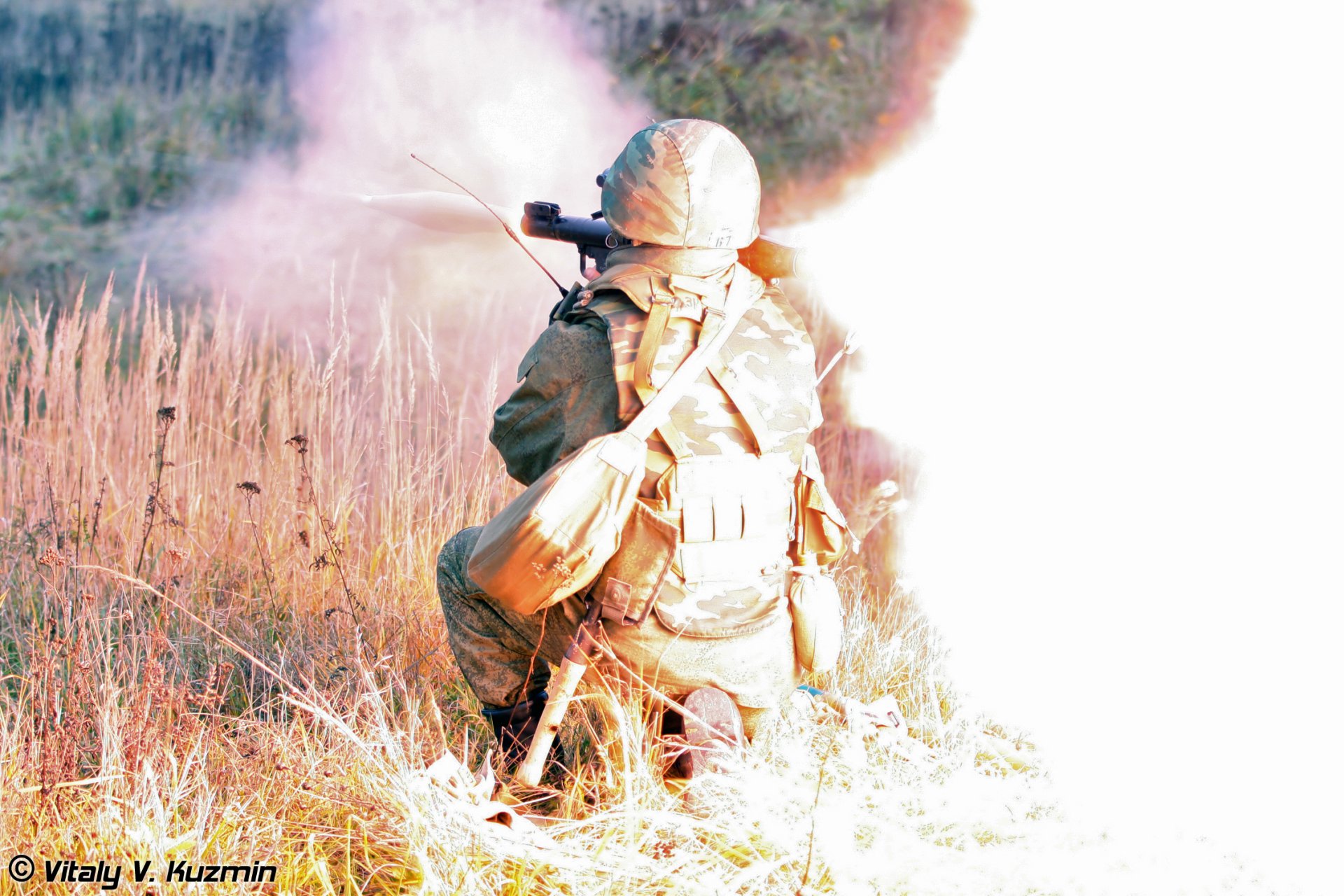 soldado ruso rpg-7 disparo ejercicios