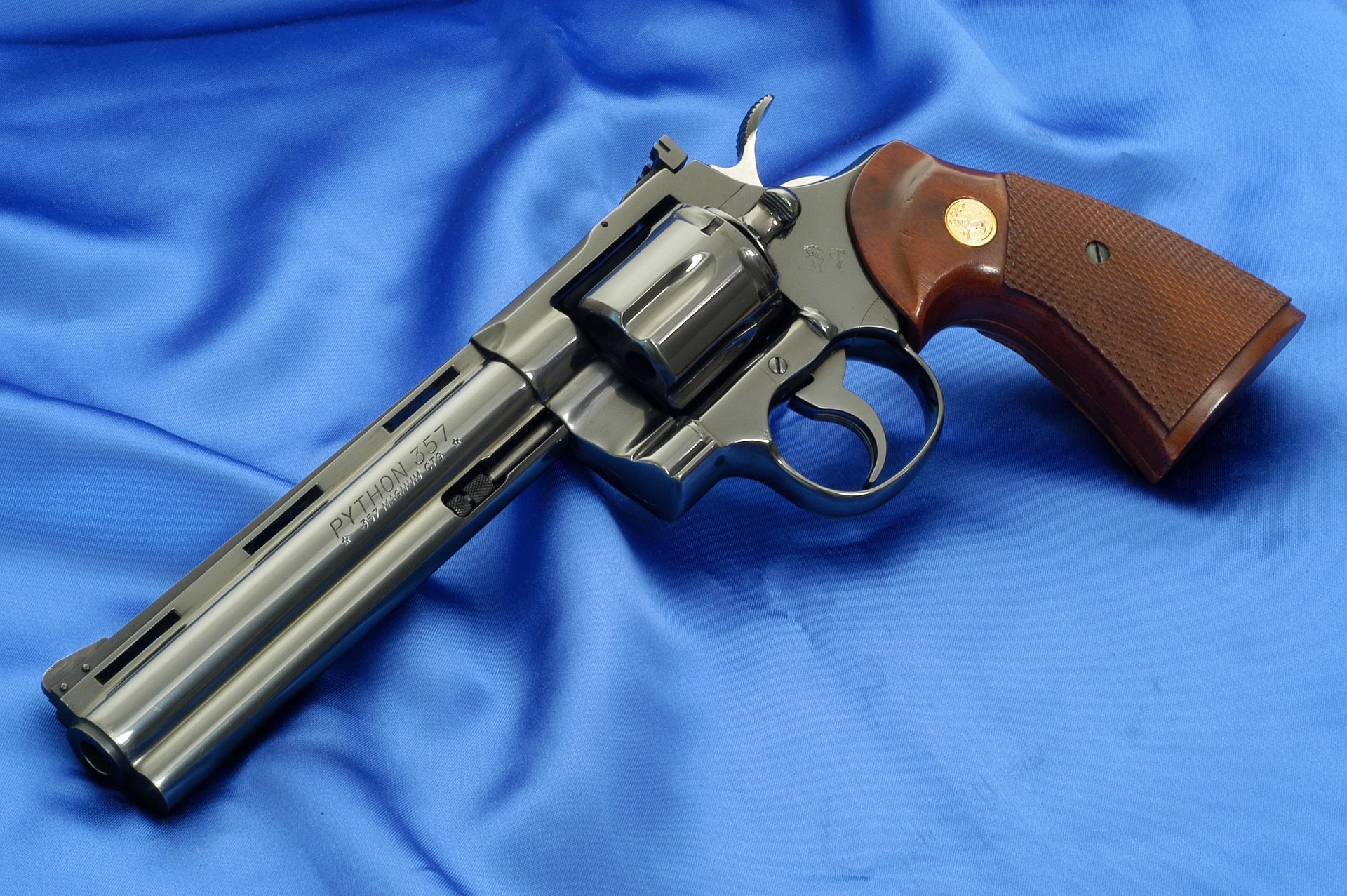 asino python 357 magnum revolver colt pitone