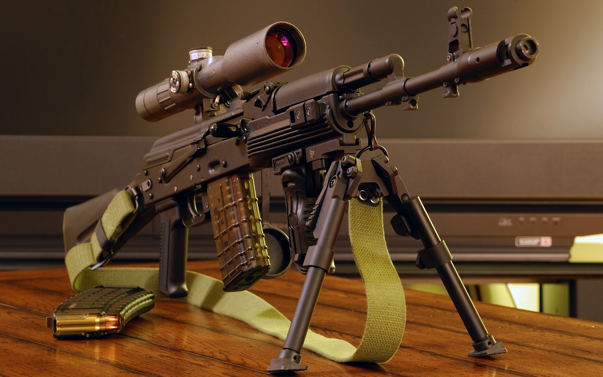 ak-101 5. 56x45 kałasz karabin maszynowy kałasznikowa automat broń optyka celownik optyczny strzelba pasek magazynki dwójnóg rękojeść tapeta ak-101