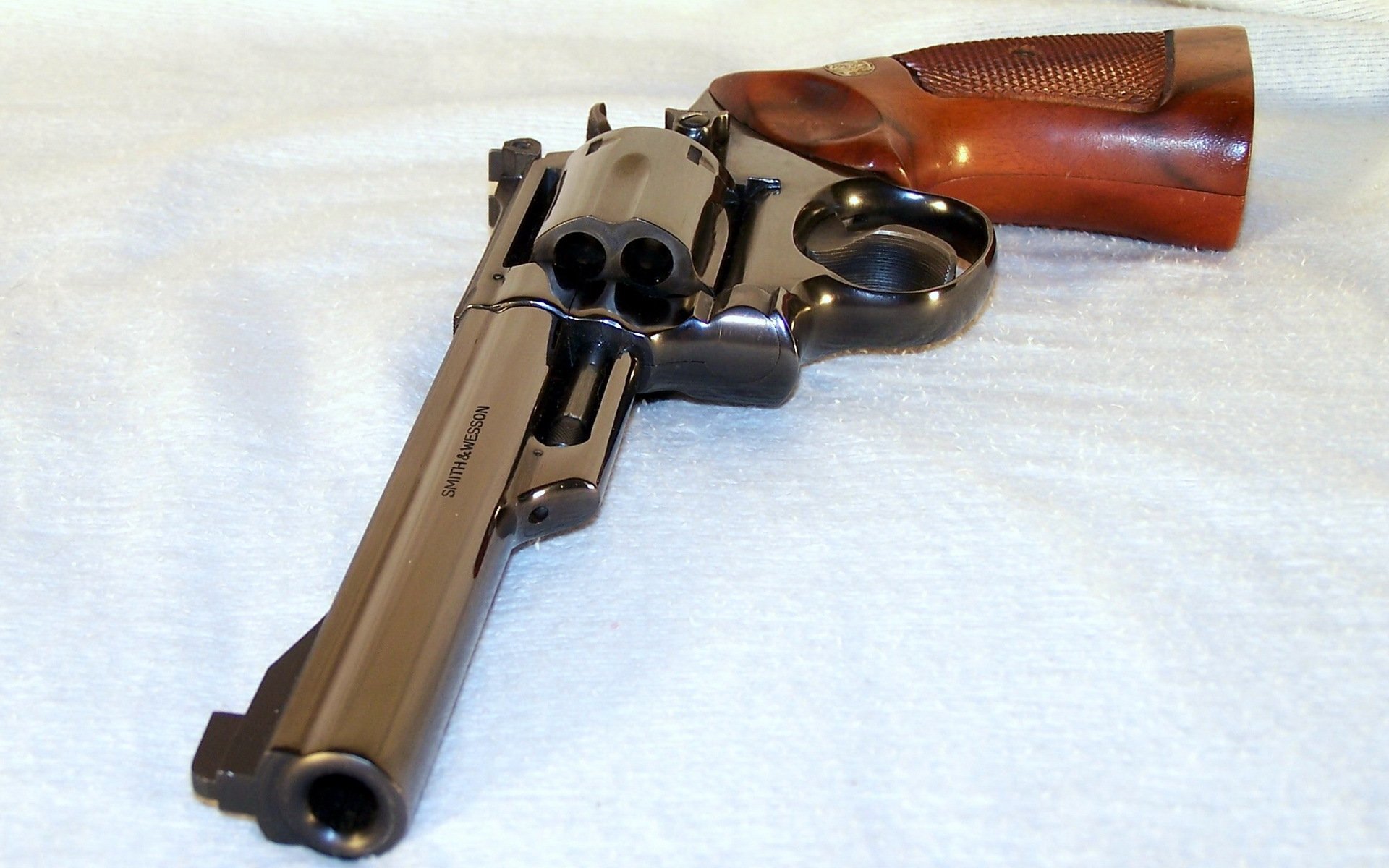 smith-wesson model 19-3 pistolet broń