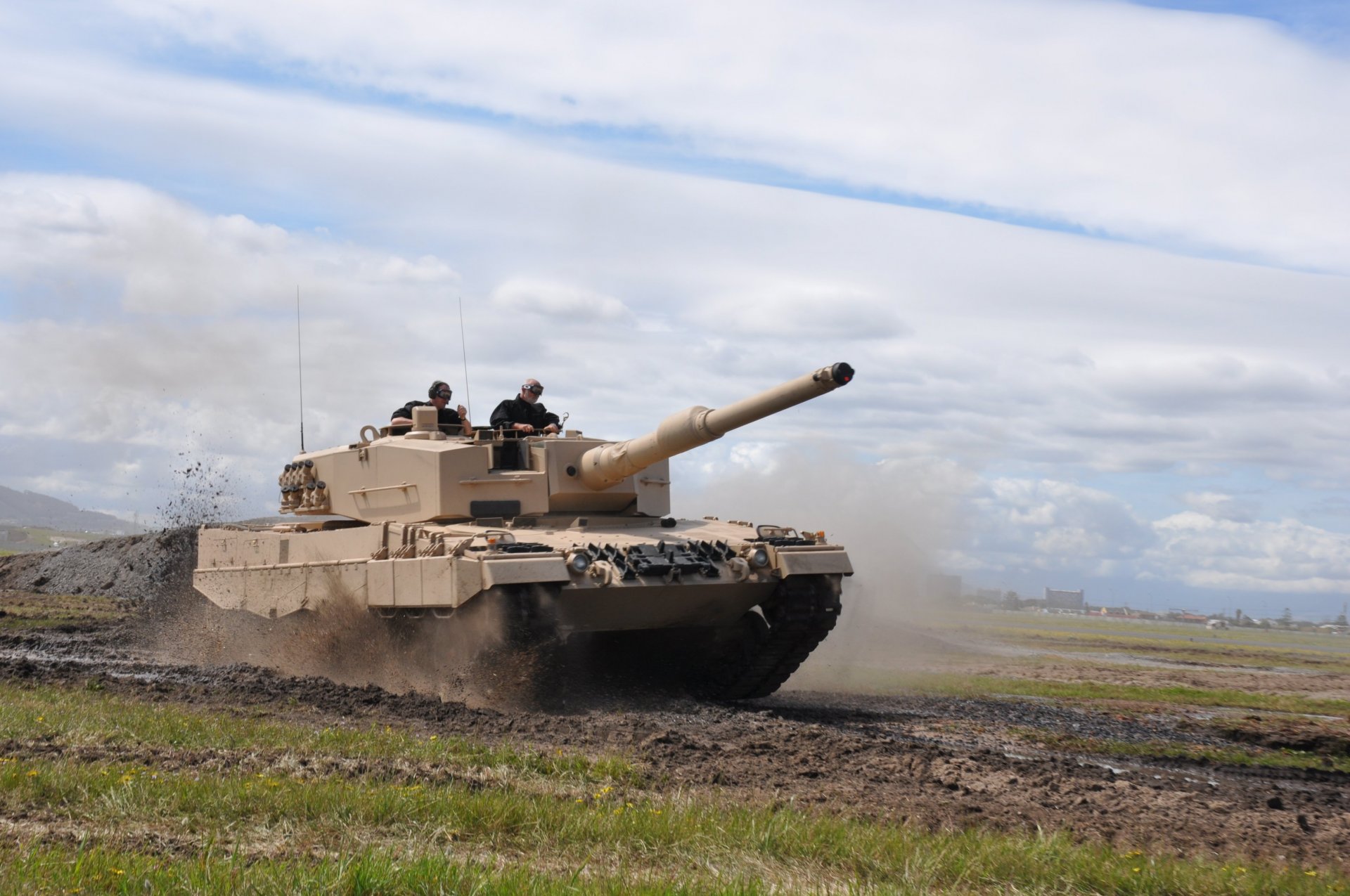 leopardo 2 tanque ejército camino