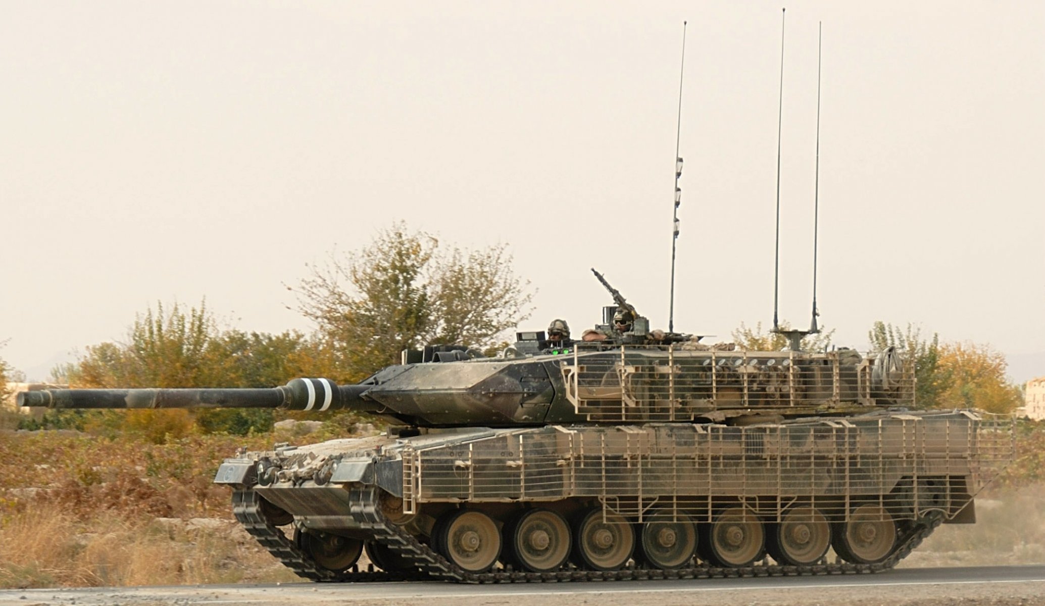 zbiornik leopard 2a6 ochrona trawa