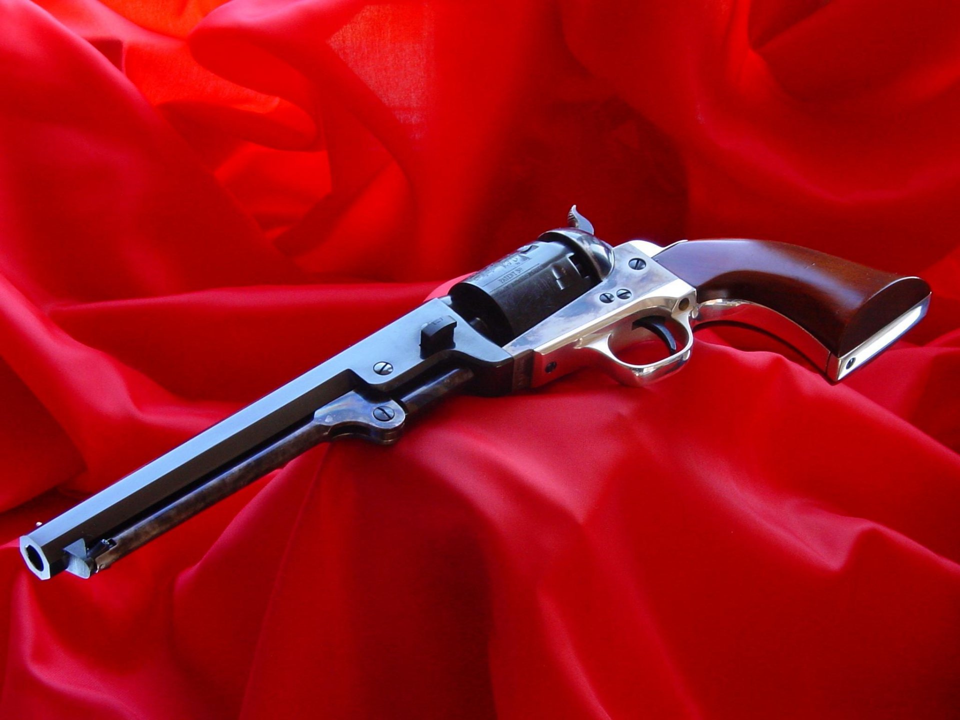 revolver canon western