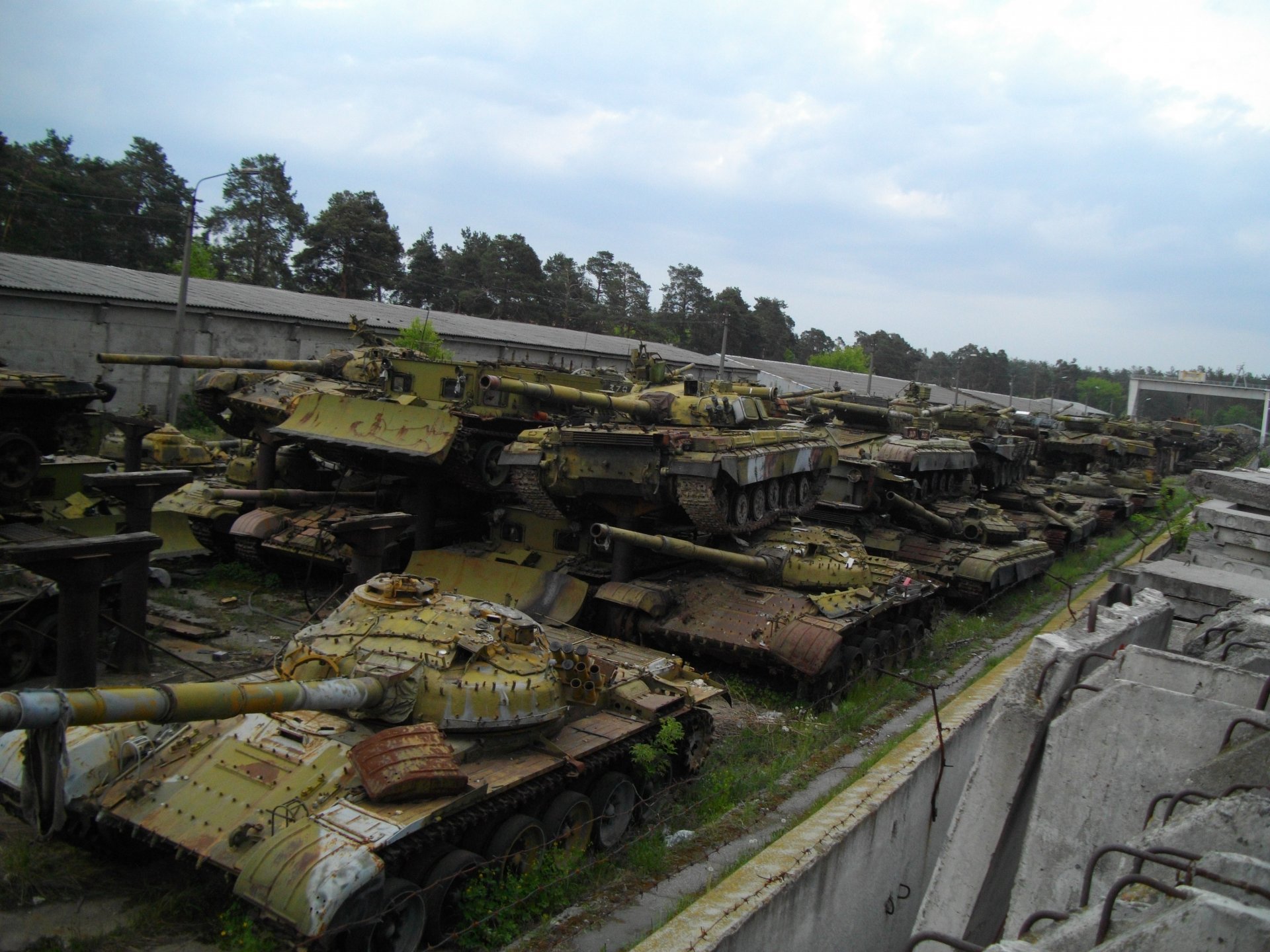 serbatoi discarica cimitero di carri armati kiev stato riparazione meccanico fabbrica