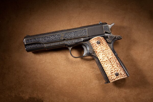 Incrustaciones de oro burro m1911a1