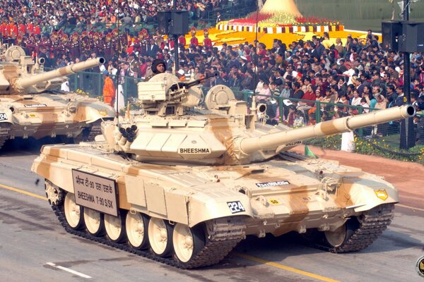 The Indian Armed Forces. the t90 tank. Parade