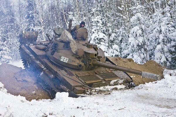 Der Tank T-62 hat keine Angst vor Winterfrösten