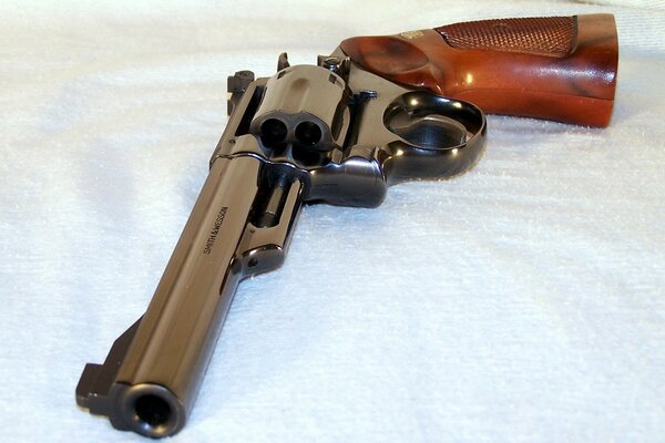 Revolver Smith & Wesson Model 19-3 . 357 Madpimrevolver Smith & Wesson Model 19-3 . 357 Magnum