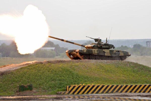 The T-90 is the best tank in the whole world