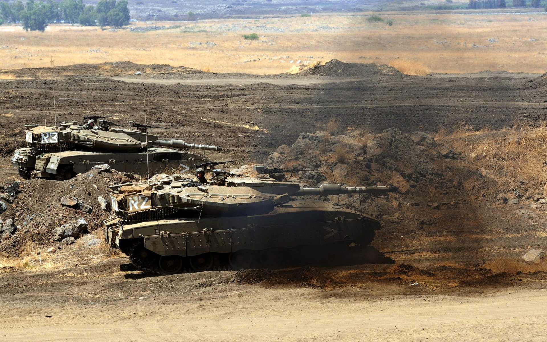 tanque merkava desierto humo